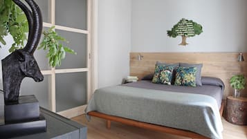 Suite, 1 Bedroom | In-room safe, individually decorated, individually furnished, desk