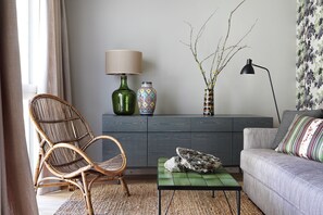 Suite, 1 Schlafzimmer | Zimmersafe, individuell dekoriert, individuell eingerichtet