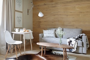 Suite, 1 Bedroom | In-room safe, individually decorated, individually furnished, desk