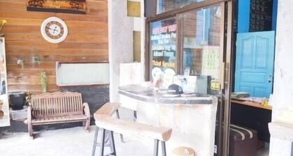 Big Boss Hostel