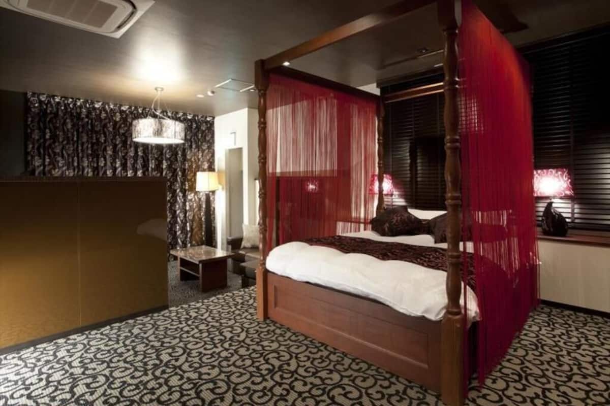 Premium bedding, individually decorated, individually furnished