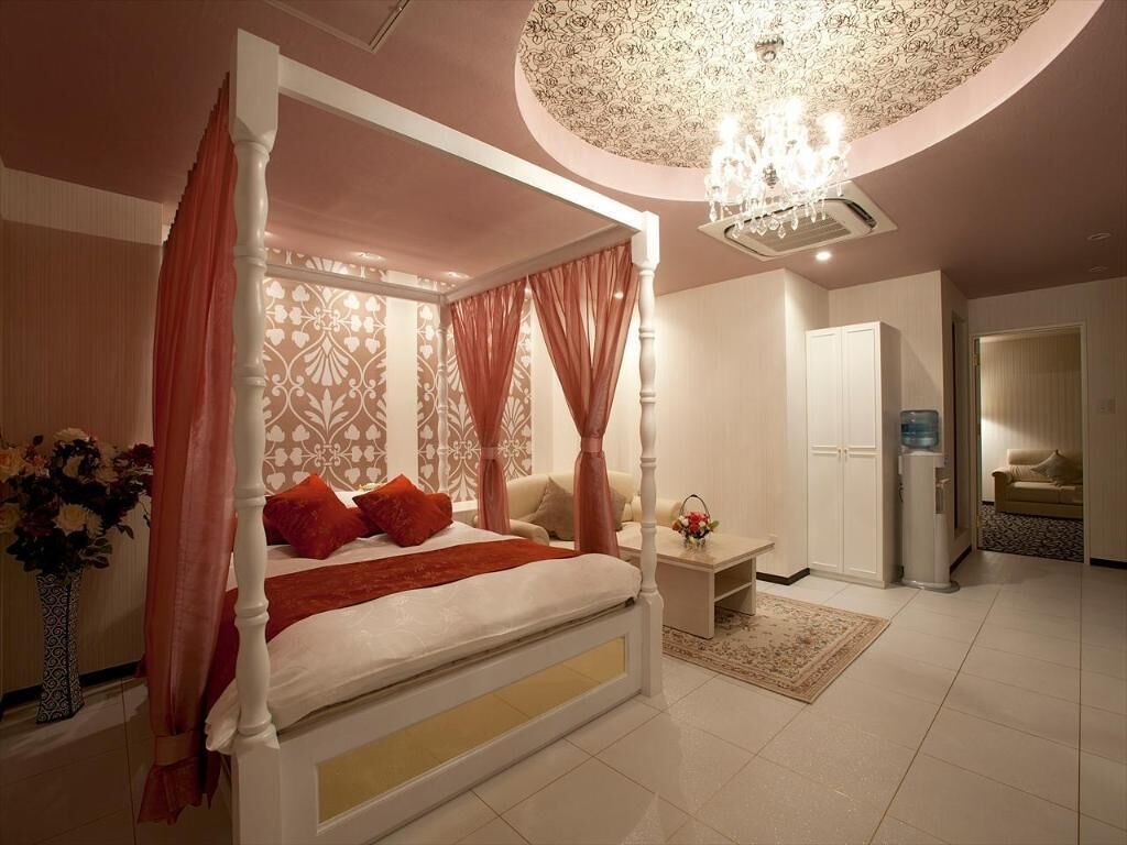 Premium bedding, individually decorated, individually furnished