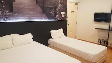Iron/ironing board, free WiFi, bed sheets