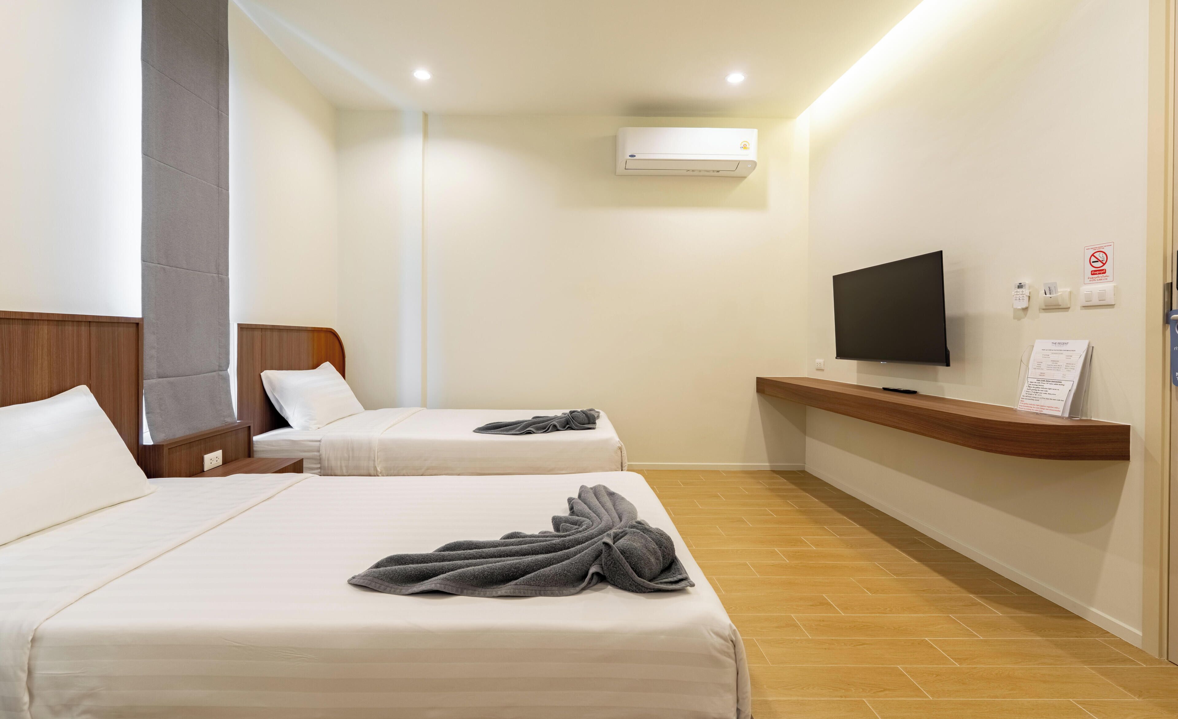  Standard Twin Room Terrace | Caja de seguridad en la habitación y escritorio 