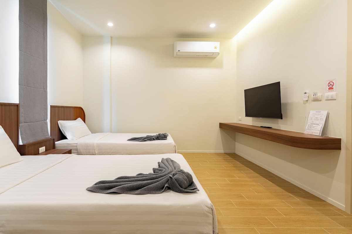 Standard Twin Room Terrace | セーフティボックス (室内)、デスク、ノートパソコン用作業スペース、遮光カーテン