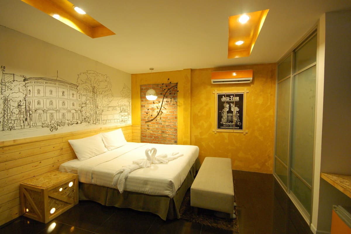 Standard Room | Peti besi dalam bilik, meja, katil lipat simpan/tambahan, Wi-fi percuma