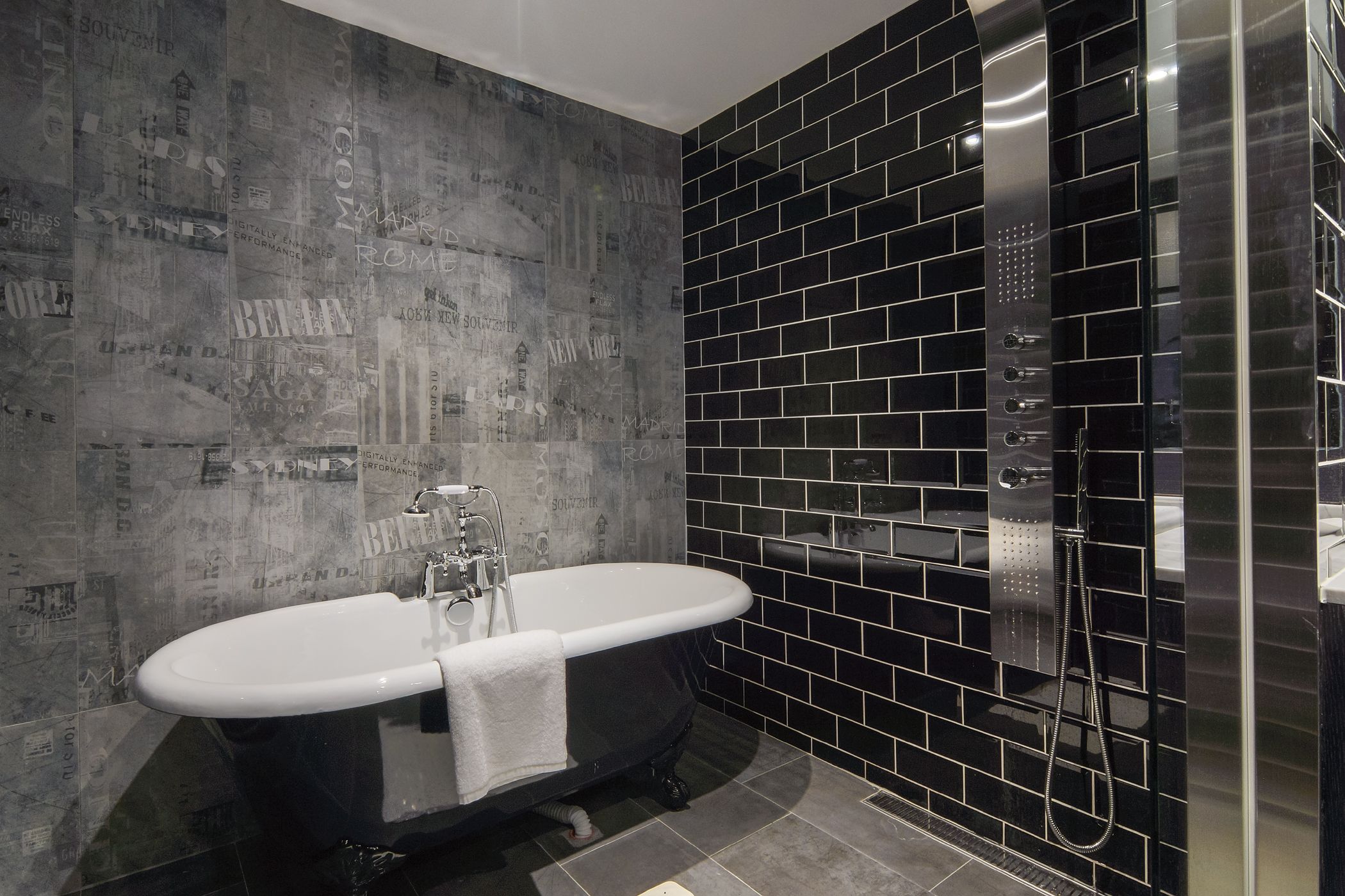 deep-soaking bathtub