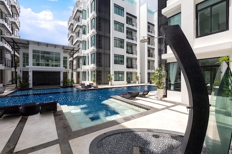 2 outdoor pools. Kamala Regent Residence