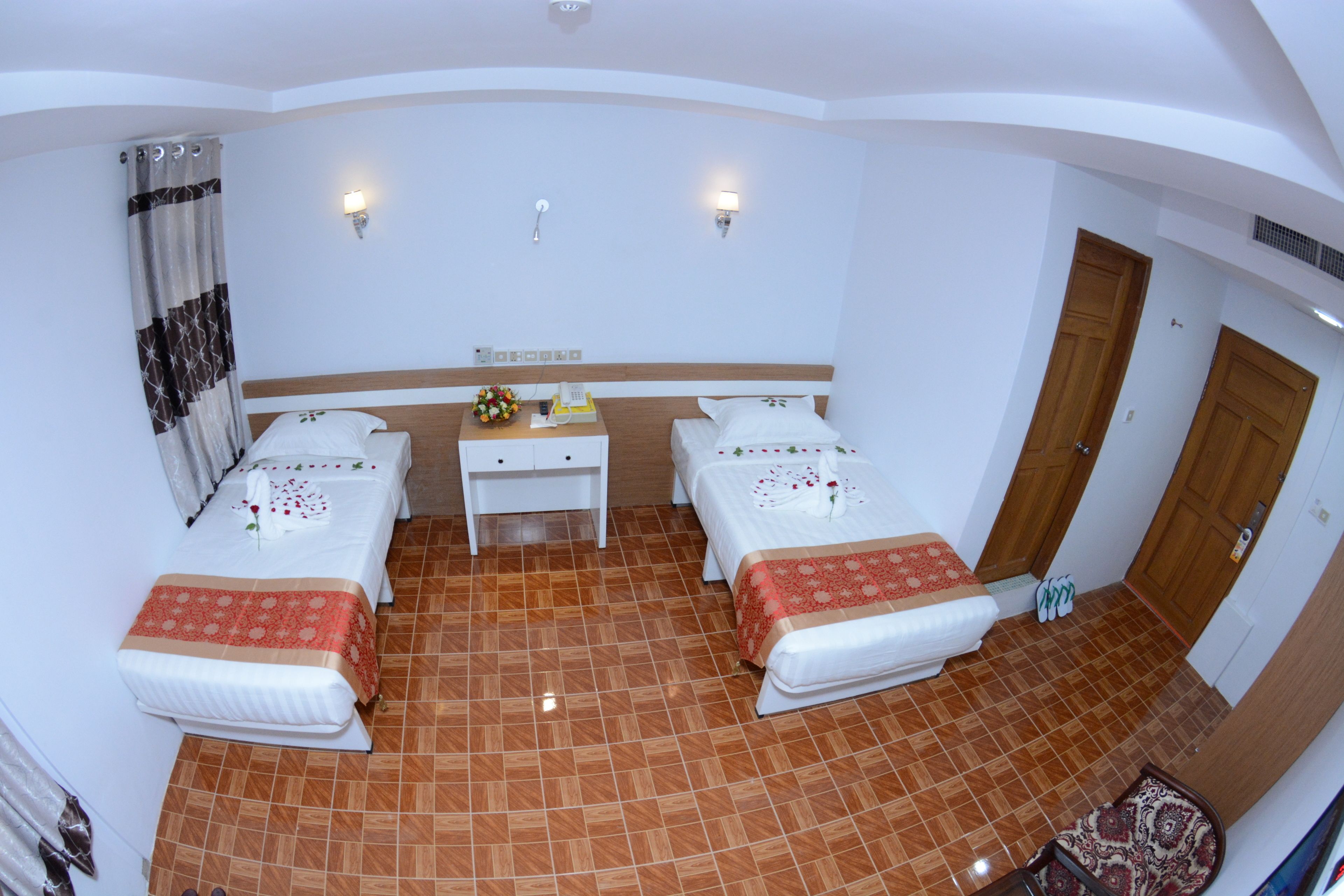 superior room | minibar, desk, blackout curtains, soundproofing