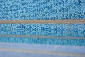 Seasonal outdoor pool - ATM Centre Hotel (Sofia)