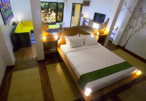 Minibar, in-room safe, individually decorated, individually furnished - Thanakha Inle Hotel (Nyaungshwe)