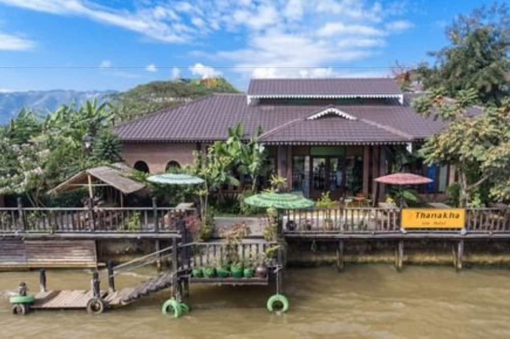 Thanakha Inle Hotel