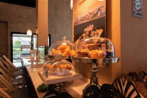 Snack bar