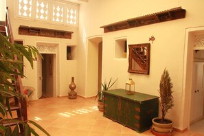 Khu sảnh