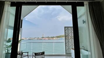 1 Bedroom Seaview Suite Corner | 露台