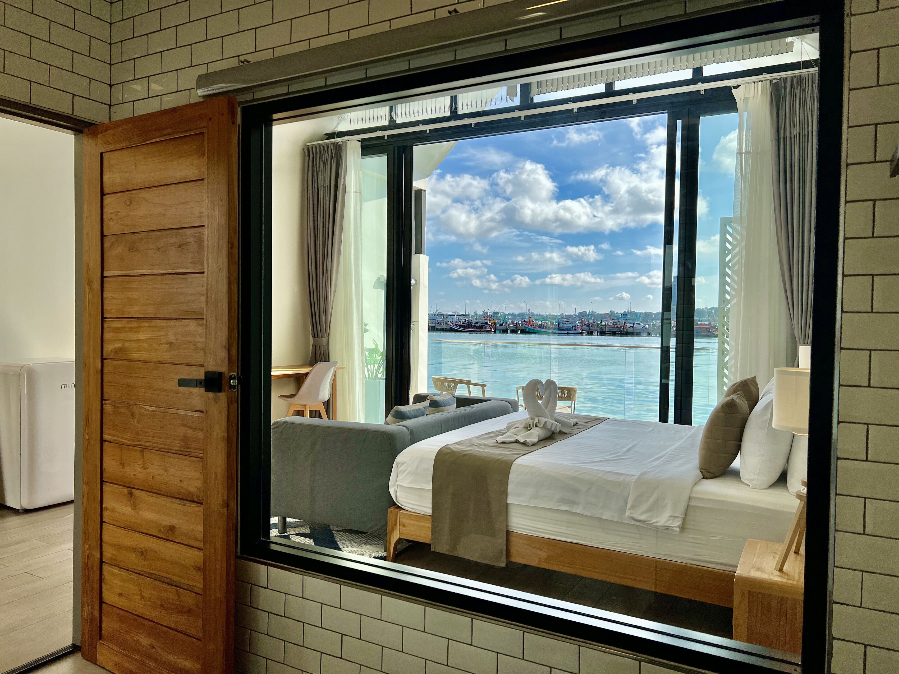 1 bedroom seaview suite | 1 bedroom, in-room safe, free wifi, bed sheets