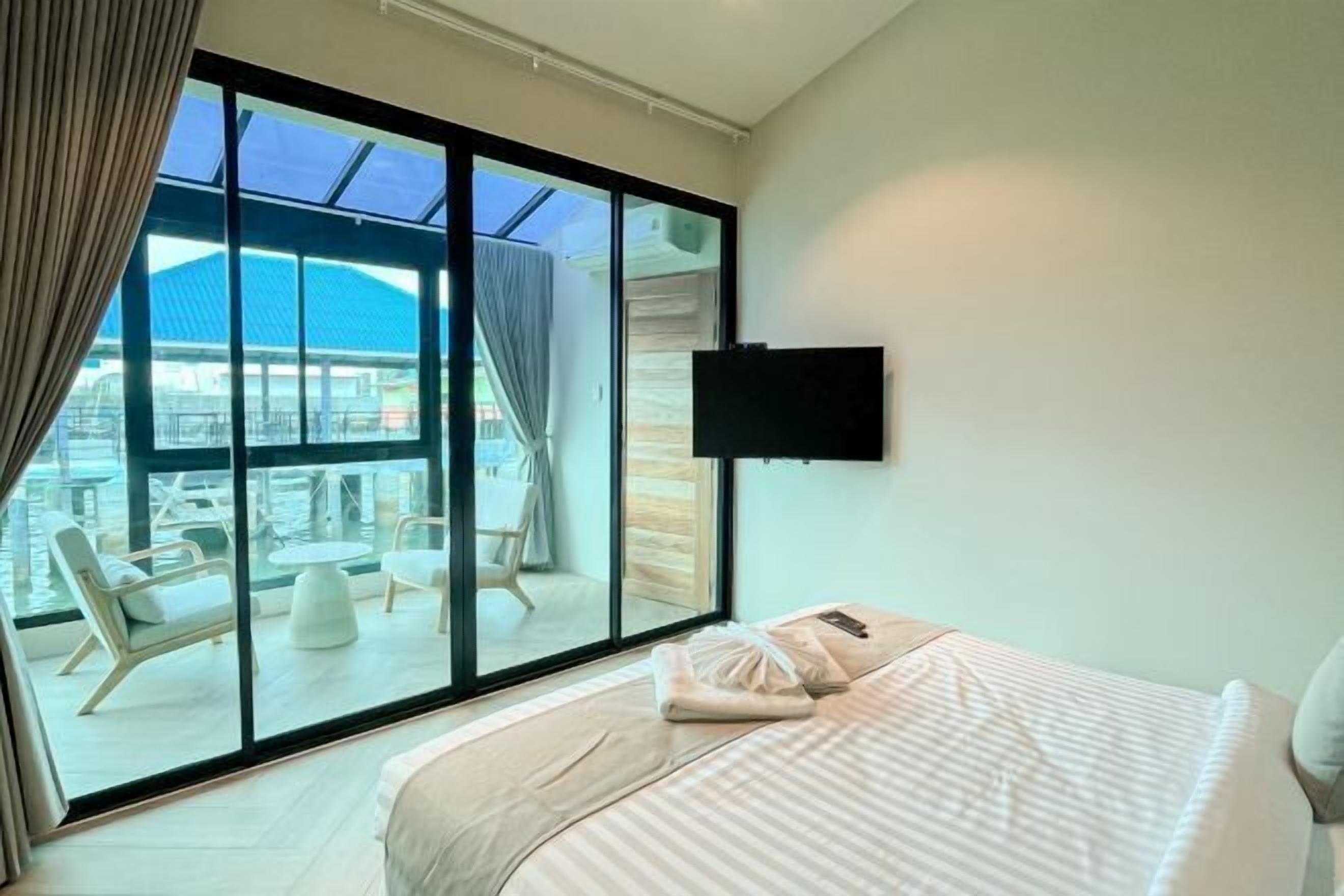 Coffres-forts dans les chambres, Wi-Fi gratuit, draps fournis