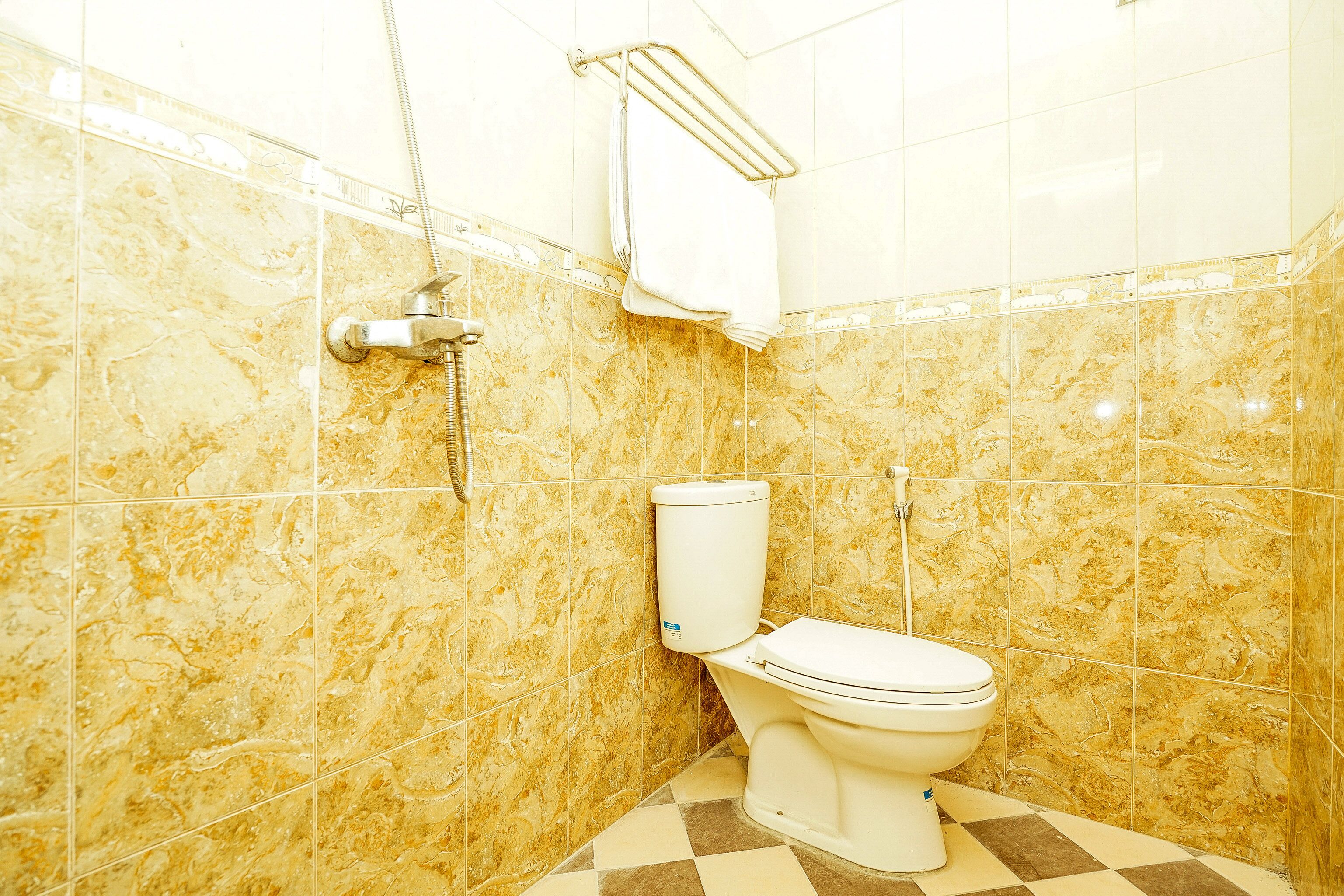 shower, bidet, towels