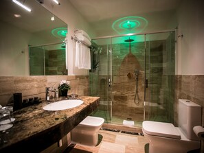 Ducha, cabezal de ducha tipo lluvia, artículos de tocador gratuitos