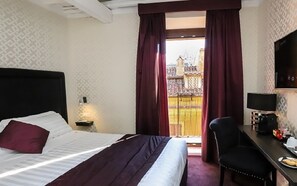 Comfort kamer, balkon, uitzicht op stad | Luxe beddengoed, donzen dekbedden, pillowtop-bedden, een minibar