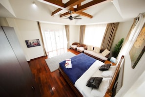 Family Villa, 6 Bedrooms, Private Pool, Pool View | 6 bedrooms, in-room safe, individually decorated, individually furnished - PARADISE Pool Villa Pattaya in Tropicana Village (Pattaya)