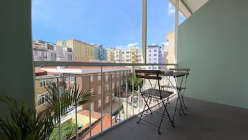 Doppelzimmer, 1 King-Bett, Nichtraucher, Gemeinschaftsbad (2) | Blick vom Balkon