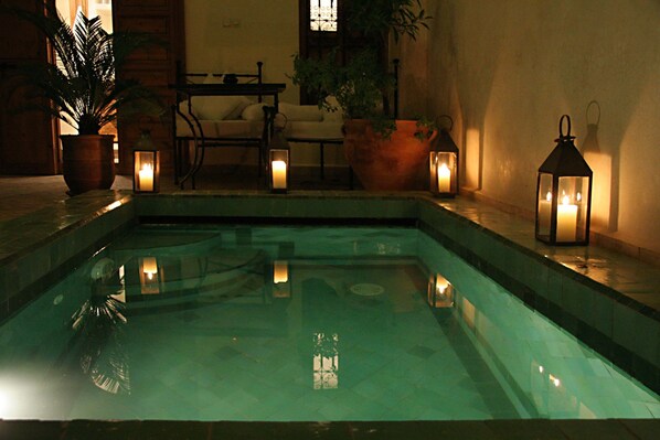 季節性室外泳池