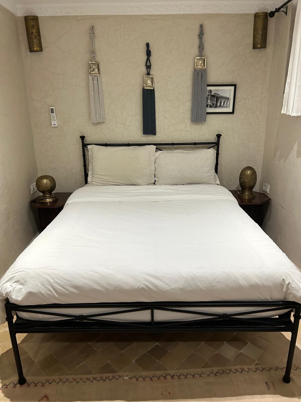 Habitación estándar doble (Ambre) | Ropa de cama de alta calidad, caja fuerte, decoración individual