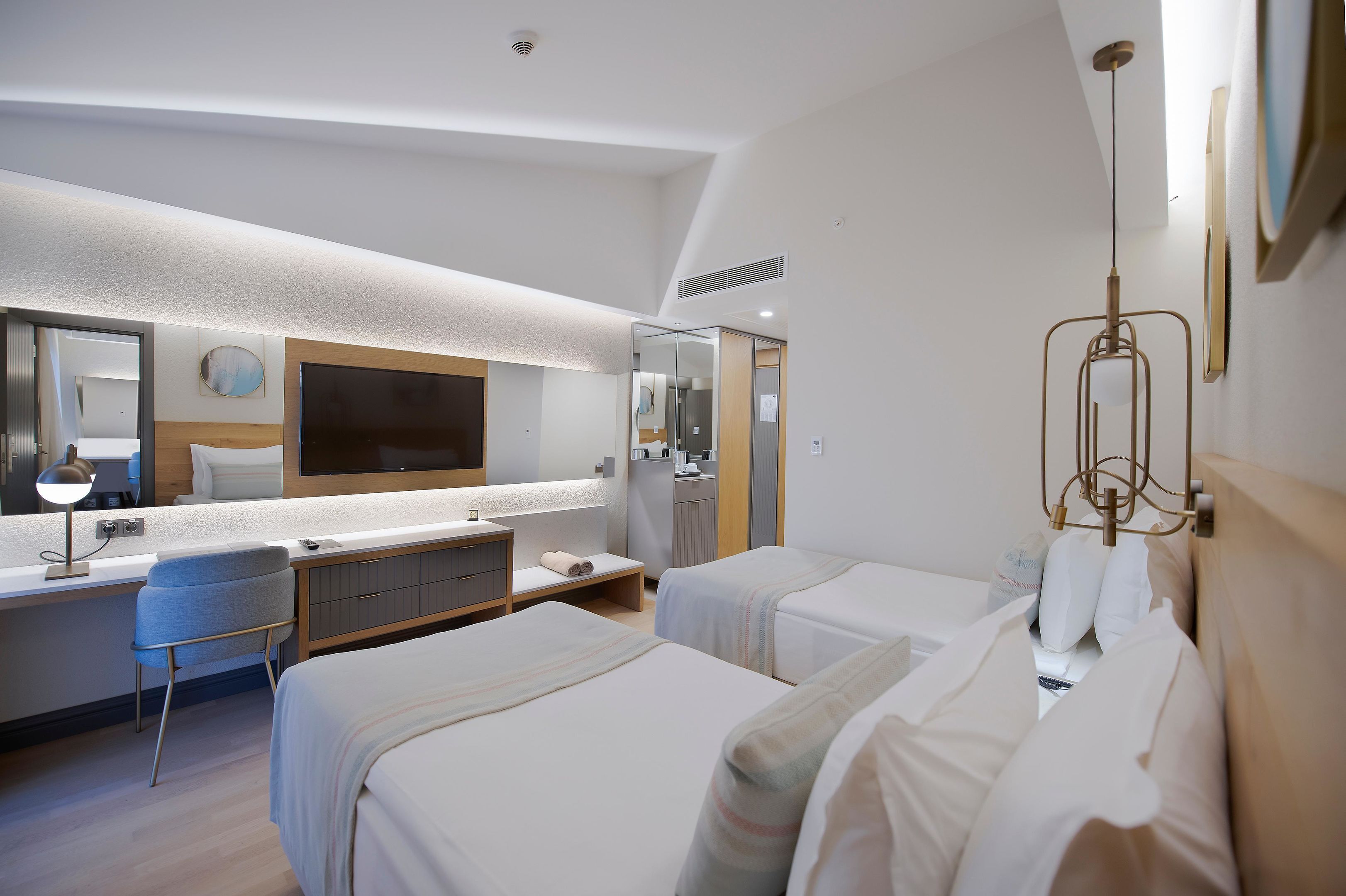 Superior Family Room 2 Bedroom | Free minibar, in-room safe, individually decorated