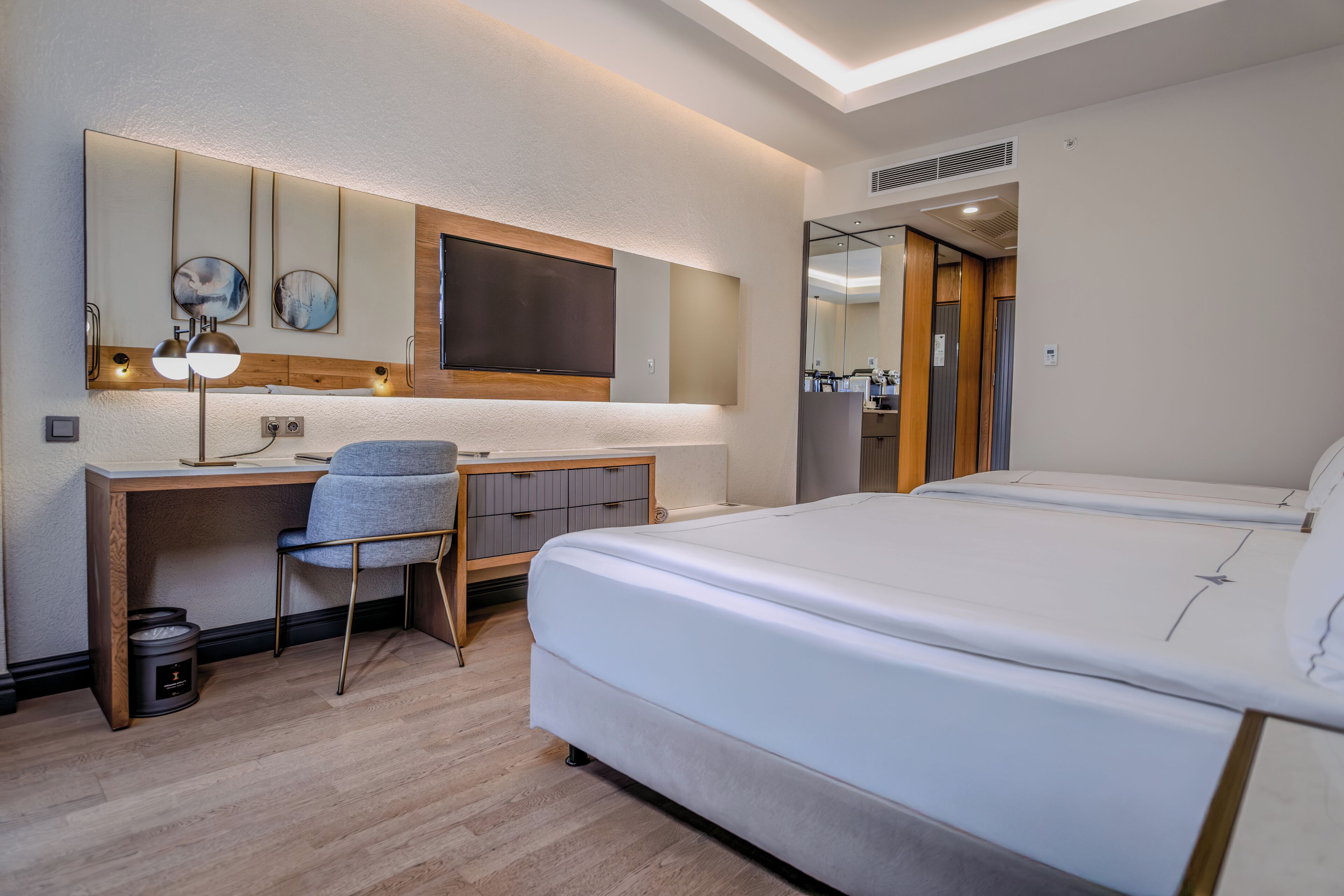 Articles gratuits dans le mini-bar, coffres-forts dans les chambres