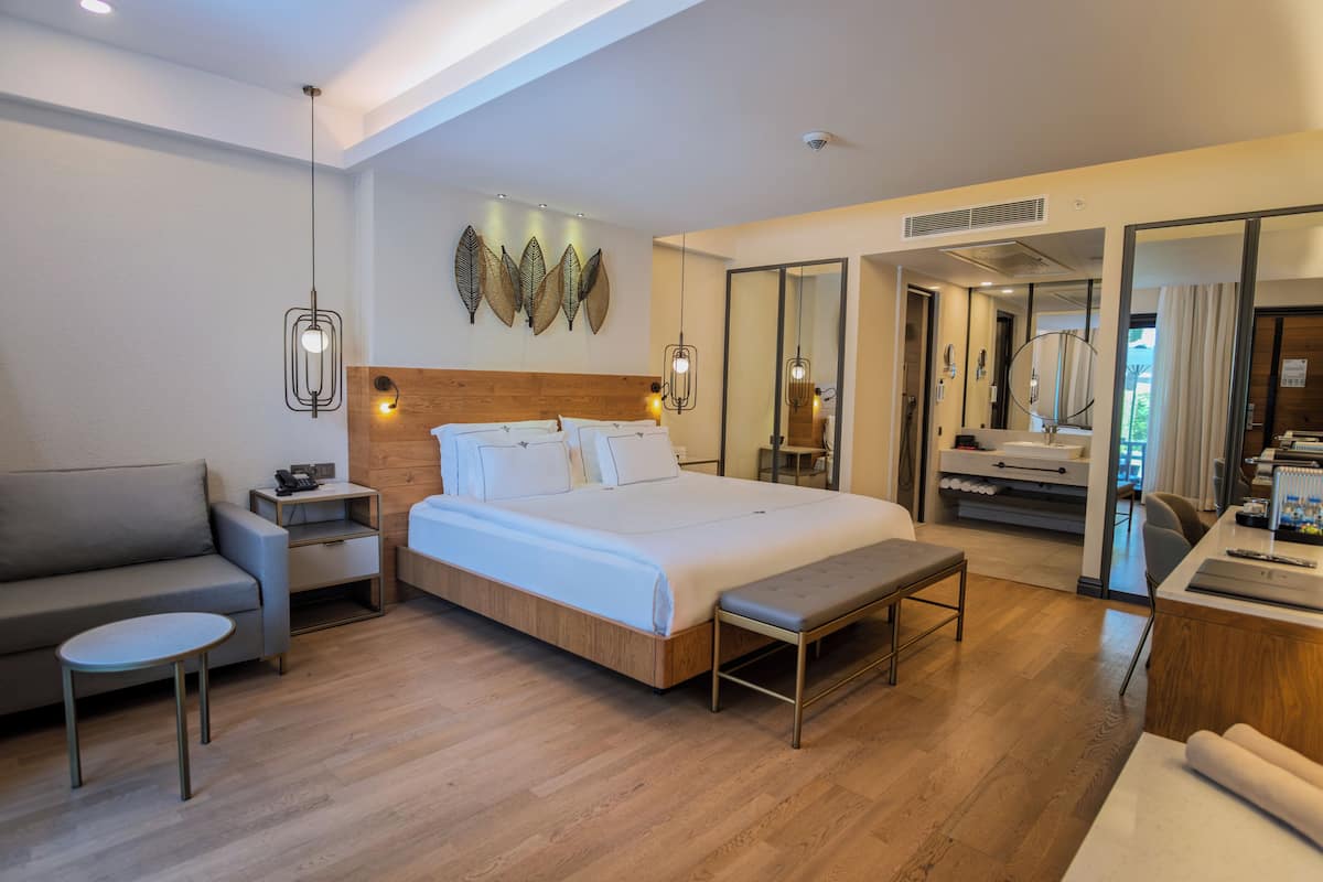 Deluxe Room with Private Garden