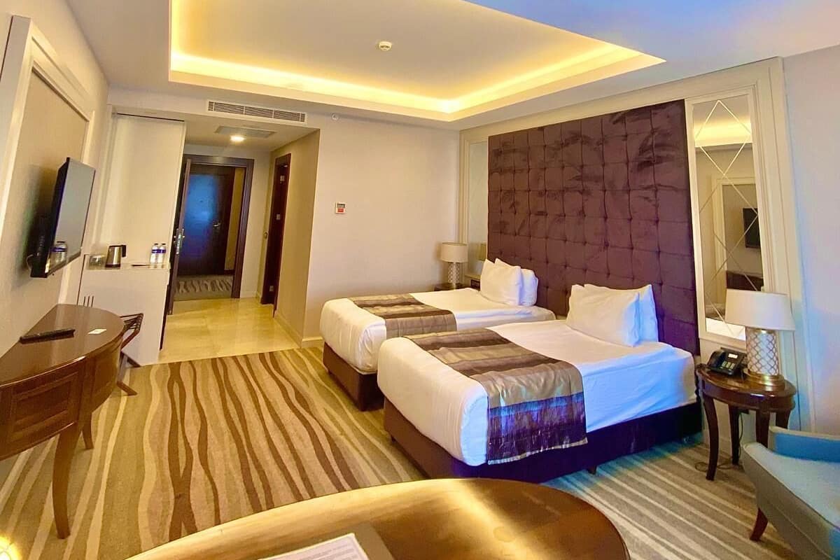 Double or Twin Room | Minibar, két bảo mật tại phòng, bàn