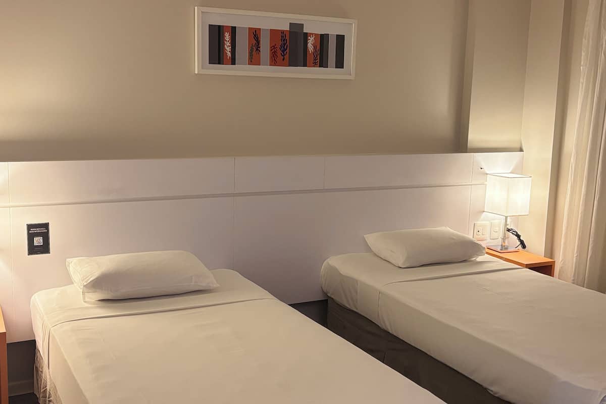 Standard Twin - 2 Camas Solteiro | 1 quarto, frigobar, cofres nos quartos, escrivaninha