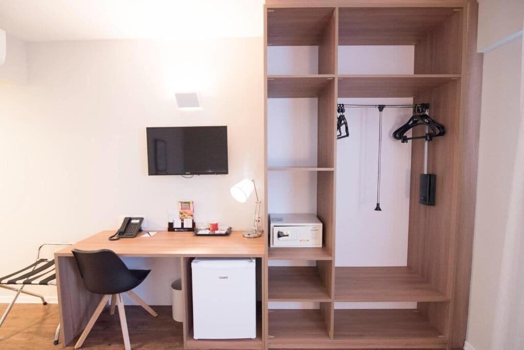 standard pwd disability access - 1 double bed | room amenity