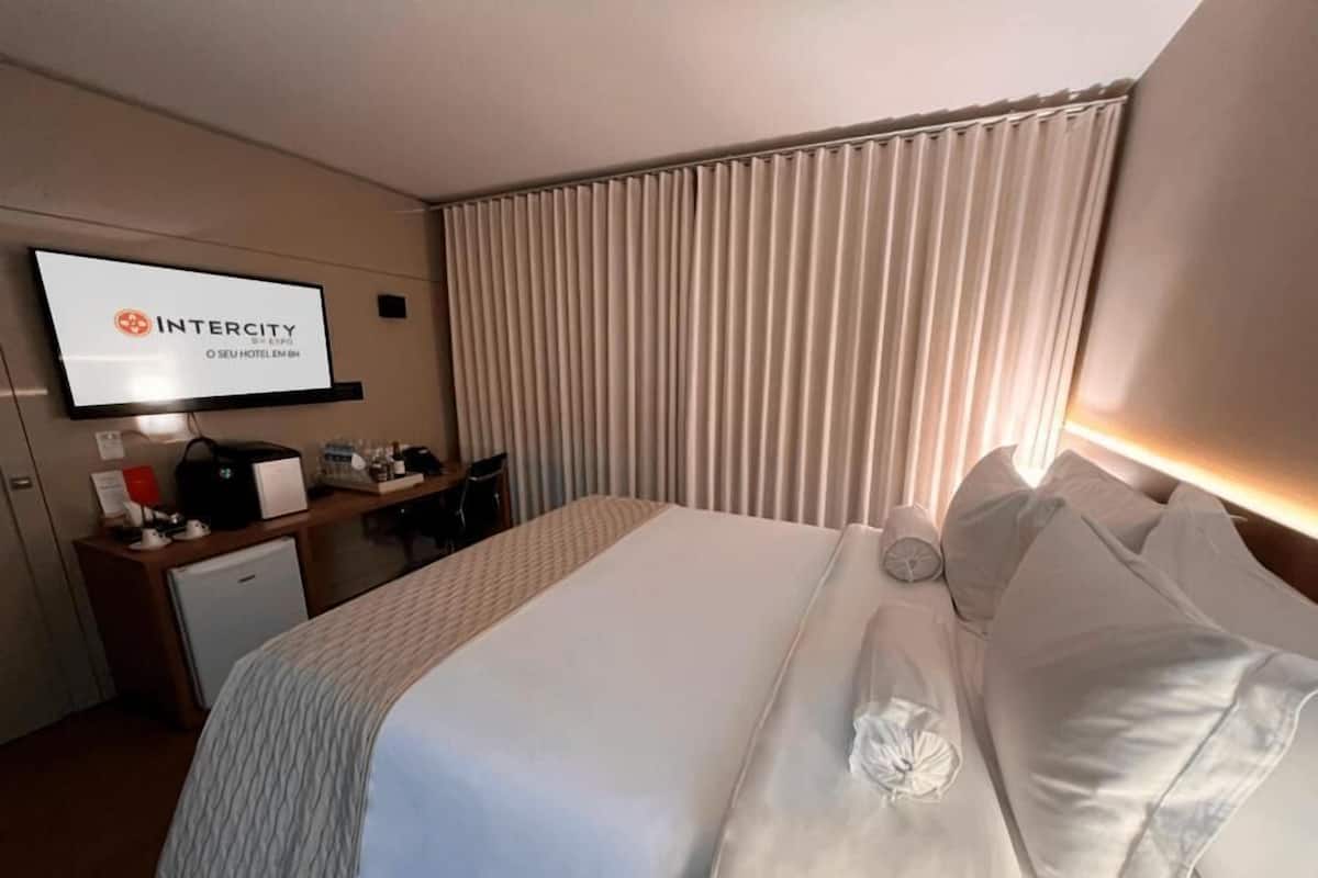 1 bedroom, minibar, in-room safe, desk