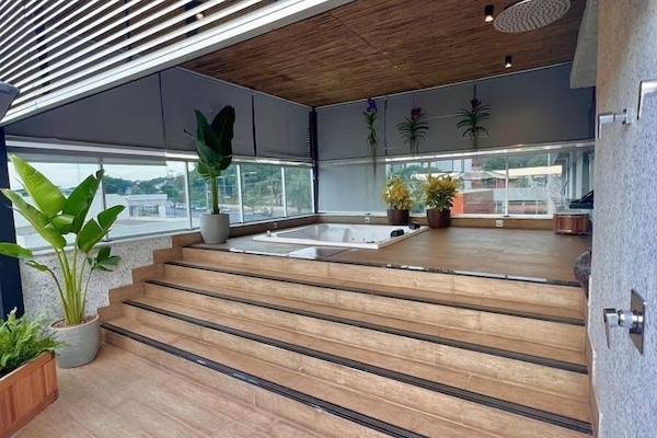 Suíte Master Casal - 1 Cama King | Minibar, in-room safe, desk, blackout curtains