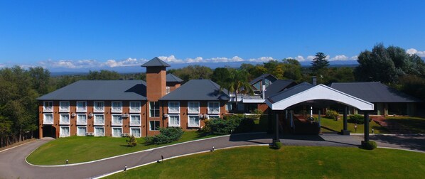 Front of property - Howard Johnson by Wyndham, Villa General Belgrano (Villa General Belgrano)