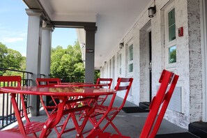 Terrace/patio - Hotel Hi-Ho - Contactless Check-In (Fairfield)