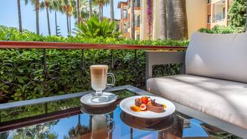 2 restaurants servant le petit déjeuner