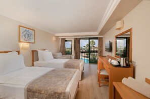 Minibar, caja de seguridad en la habitación, wifi gratis y ropa de cama 