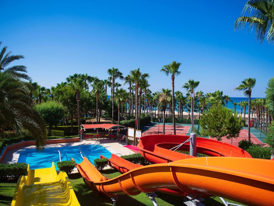 2 outdoor pools, pool umbrellas, sun loungers