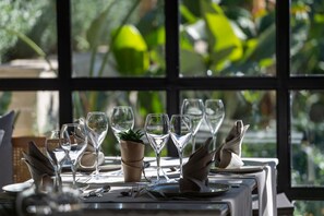 2 restaurants; breakfast, lunch, and dinner served - Miramare Queen Hotel - All Inclusive (Manavgat)