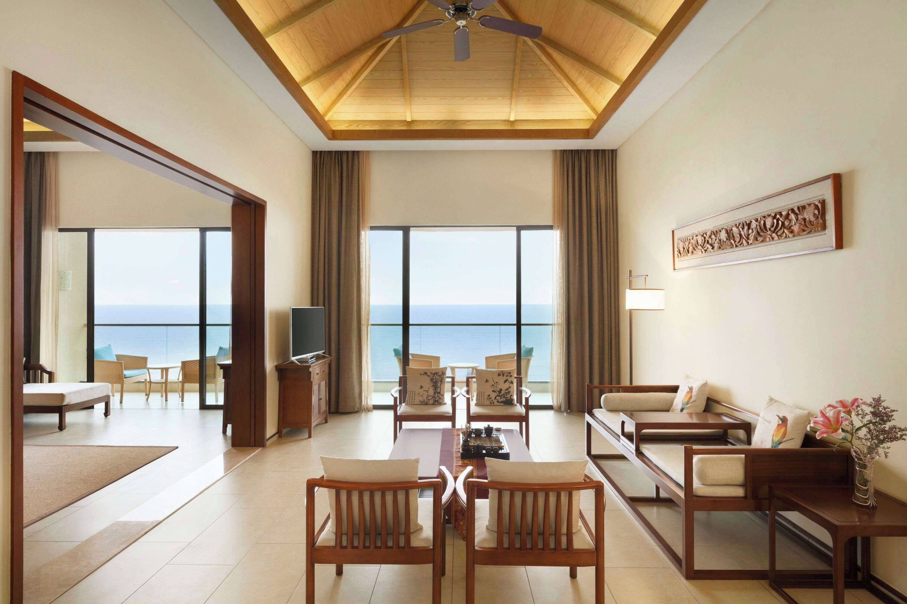 Premium bedding, minibar, in-room safe, individually furnished