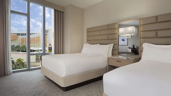 Premium bedding, in-room safe, desk, blackout drapes at Hilton West Palm Beach