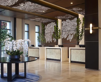 Reception area at Hilton West Palm Beach