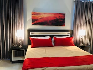Egyptian cotton sheets, premium bedding, individually decorated