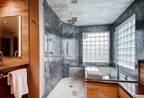 Loft, 5 Bedrooms, Hot Tub | Bathroom | Combined shower/bathtub, jetted bath, hair dryer, towels - Heavens View (Breckenridge)