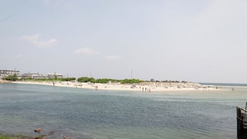 Beach nearby, beach towels