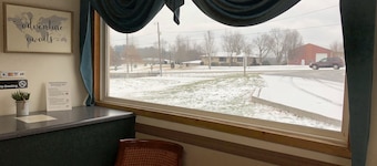 Economy Inn of Bloomington