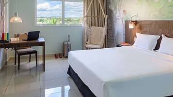 Quarto casal superior | Frigobar, cofres nos quartos, cortinas blackout, quartos à prova de som